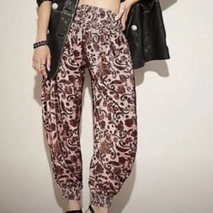Free People  bohovMarla  Pants Harem Smock Waist Cuffs Floral Print  Small